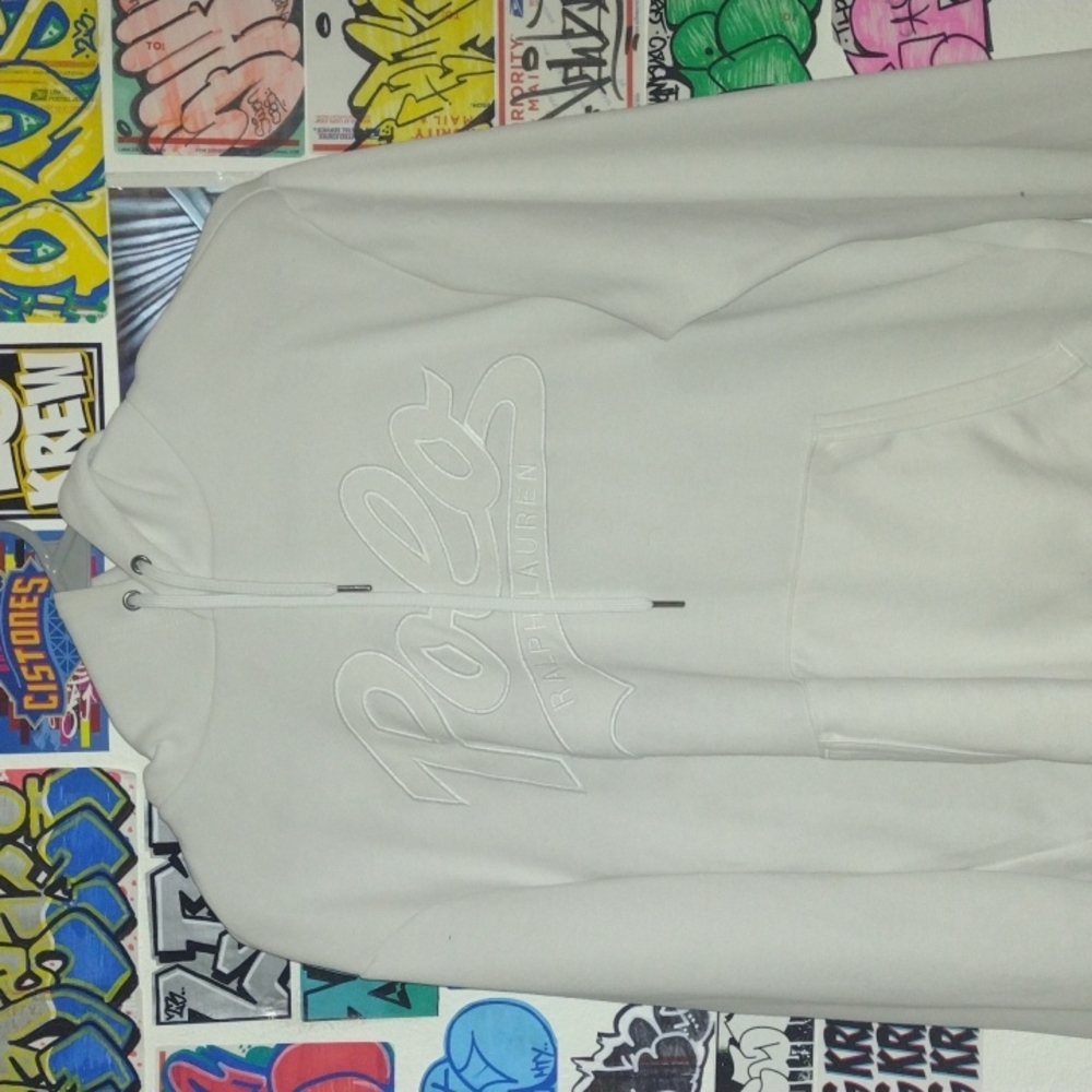 White polo Ralph Lauren pullover